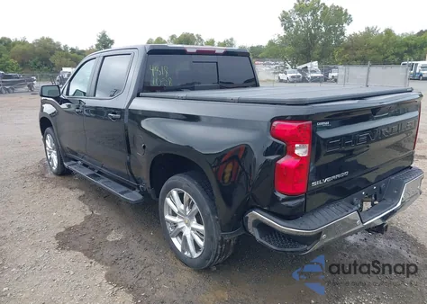 2021 Chevrolet Silverado 1500 z USA, uszkodzony, nr VIN 3GCUYDET7MG262944